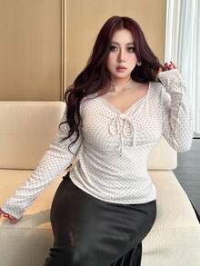 Dazy Plus 大码女式弹力修身蕾丝波点拼接优雅长袖T恤，春秋季 - 白色 - 查看 6