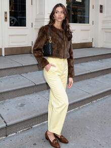 Glamine 女士时尚百搭日常通勤仿皮草短外套，秋冬70年代复古风奢华仿皮草外套 - 咖啡棕 - 查看 5