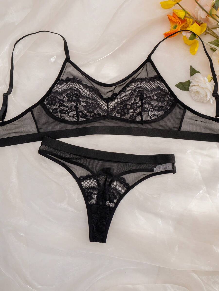 Seduluxe 2pcs Lace Patchwork Mesh Lingerie Set (Bra And Panty) - Black - View 1