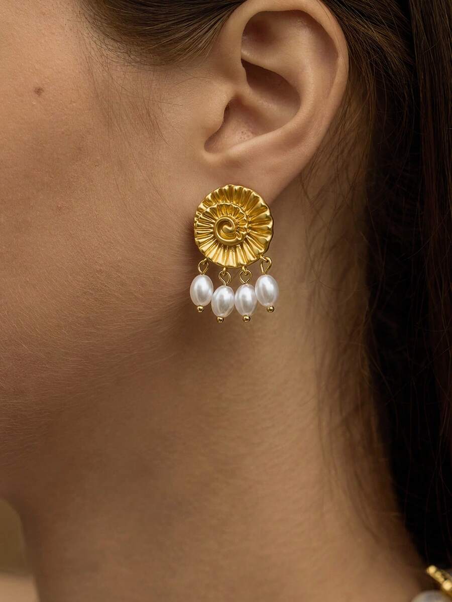 Opalesca Brass Conch Earring In 22 K Gold Plating With White Pearls Drop,Outfits,Old Money,Wedding/Bridal Accessories,Western Jewelry,Fairycore/Fairy,Pearl,Fall/Autumn/Winter,For Mom/Women/Girl/Mother,Elegant - Gold - View 1