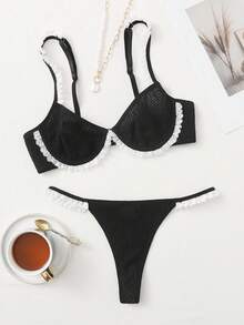 Contrast Lace Underwire Bra & Thong Lingerie Set, Kawaii - Black - View 1
