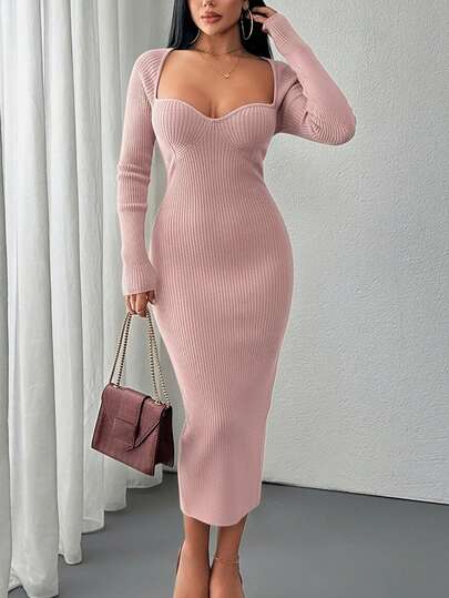 EURMUSE Scharlakansröd Seduction Bodycon Ribbad Stickad Midiklänning Med Djärv Hjärtformad Urringning, Figurnära Silhuett Och Långa Ärmar För Elegant Kvällsglamour