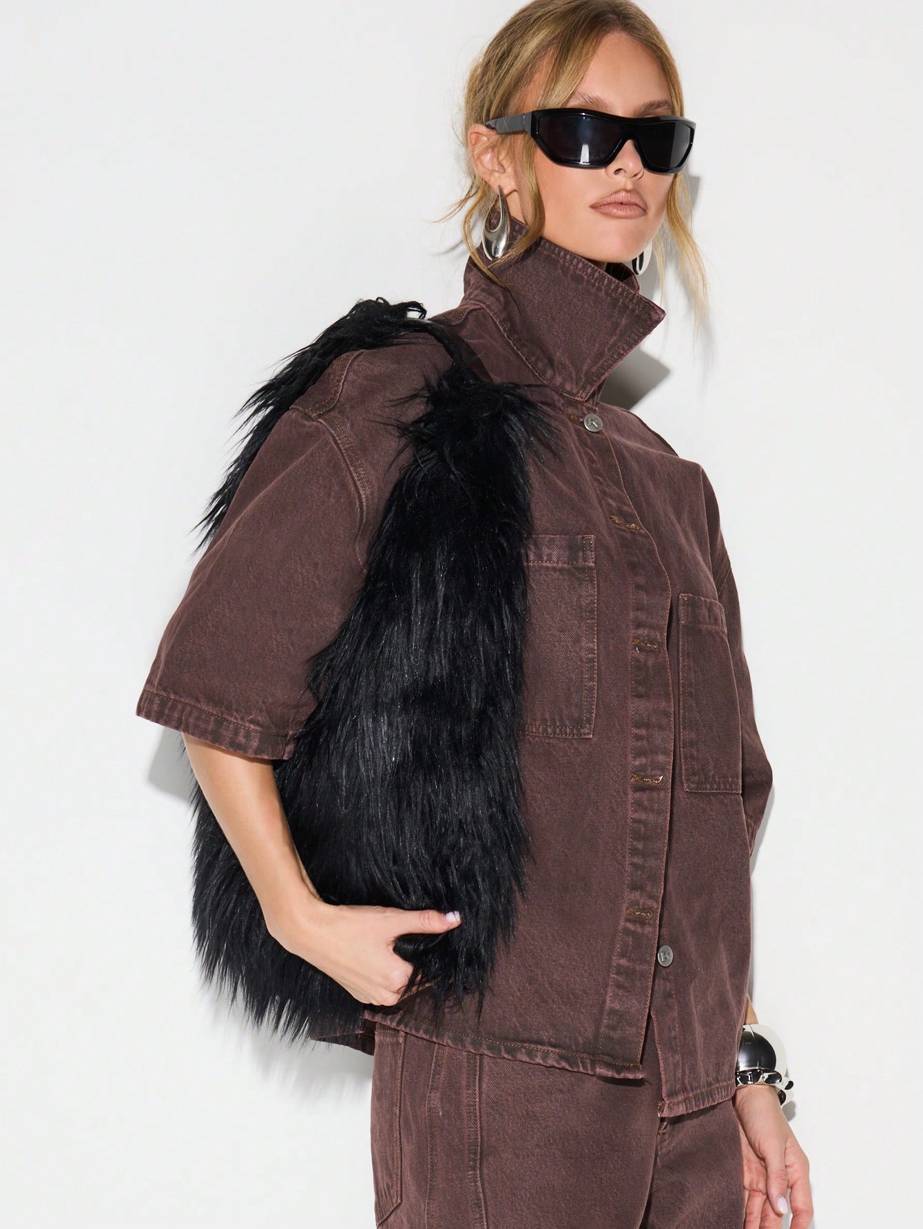 KIZN トップハンドル付きフェイクファーショルダーバッグ