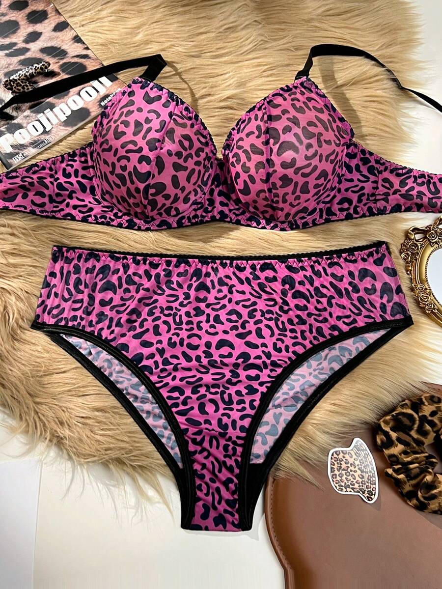 2pcs Plus Size Sexy Leopard Print Patchwork Lingerie Set ClassicAnimalPrint - Red Violet - View 1