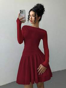 Chiquease فستان سهرة طويل الأكمام مع طيات أنيقة وخصر مشدود، لون أحادي، مناسب للحفلات والمناسبات الربيعية والصيفية - عنابي اللون - مشاهدة 1