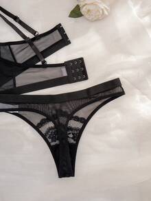 Seduluxe 2pcs Lace Patchwork Mesh Lingerie Set (Bra And Panty) - Black - View 5