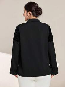 Momelise Kemeja Fashion Wanita Ukuran Besar dengan Hiasan Payet, Patchwork, dan Ruffle di Manset, Kancing Tunggal - Hitam - View 2