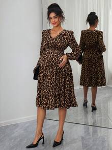 SHEIN 孕妇豹纹V领灯笼袖荷叶边下摆时尚连衣裙 - 棕色 - 查看 2