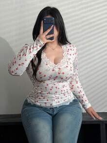 Vibekara Áo thun nữ tay dài cổ chữ V xếp nếp in hoa hồng xếp ly viền bèo nhún vừa vặn cổ điển dễ thương dự tiệc ngày lễ tình nhân - trắng - Xem 6