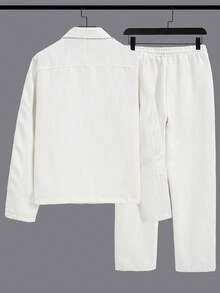 OTTIMOZO Bộ áo khoác nam màu trắng kiểu dáng dệt kim, bộ đồ thể thao 2 mảnh nam, bộ đồ đường phố màu trắng, bộ đồ hai mảnh bằng vải lanh cho nam, trang phục 2 mảnh màu trắng kiểu cổ điển cho nam giới, thích hợp cho sinh hoạt hàng ngày, những chuyến đi cuối tuần, hoạt động ngoài trời, du lịch, môi trường làm việc thoải mái hoặc các dịp bán trang trọng, quà tặng cho bạn trai/chồng, quà kỷ niệm, quà tặng tiệc tùng, quà Giáng sinh. - trắng - Xem 2