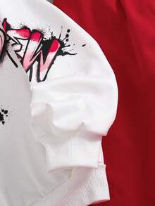 SHEIN Coolqubz 2pcs/Set Fashion White Hoodie Paired With Olive Green Pants, Stylish Outfit For Teen Boys. The Hoodie Features Green Placement Print, Soft & Comfortable Fabric, Suitable For Spring/Autumn, Versatile For School, Casual Wear