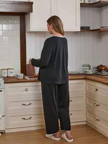 SHEIN Doze Lane Minimalist Butterfly & Heart Print Colorblock Casual Loungewear Set Black Pj Set Women Pajama Sets For Women Black Lounge Wear Sets Long Sleeve Lounge Set Black Pajama Set - Black - View 3