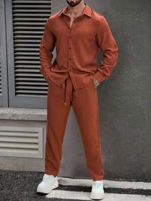Manfinity CasualCool Set di camicia a maniche lunghe e pantaloni casual minimalisti di colore unito da uomo, completo da 2 pezzi, tuta casual, arancione, abito arancione da uomo, set da 2 pezzi arancione, completo arancione da uomo, adatto per tempo libero quotidiano, gite del fine settimana, attività all'aperto, viaggi, ambienti di lavoro rilassati o occasioni semi-formali, regalo per il fidanzato/marito, regalo per anniversario/compleanno, festa di Natale e Capodanno - Caffè Marrone - Visualizzare 8