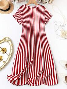 SHEIN PETITE CURVE Vestido listrado feminino tamanho grande, descontraído e versátil. - Multicolorido - Ver 2