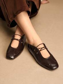Rosivie Women Casual Versatile Commute Simple Flats - Coffee Brown - View 6