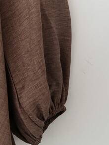 SHEIN LUNE Conjunto de 2 piezas de top de manga larga con cuello en V y botones delanteros, y pantalones largos de unicolor, talla grande - Café integral - Ver 4
