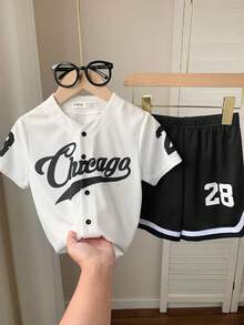 2 件装 小男孩 男孩休闲运动学院街头可爱度假字母图案开衫棒球夹克风格衬衫和短裤套装 适合儿童服装 幼儿男孩服装 返校男孩套装 适合生日派对、晚会、表演、婚礼、洗礼、开幕式 适合日常使用 适合上学 适合旅行 适合运动 适合春夏季节