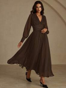 Revavyn 欧美风V领缎面腰带时尚百搭通勤长袖连衣裙，秋冬款 - 咖啡棕 - 查看 5