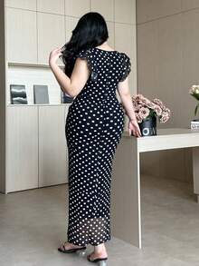 Vibekara Gaun Polkadot Elegan Lengan Pendek Leher Persegi untuk Wanita Ukuran Besar - MultiWarna - View 2