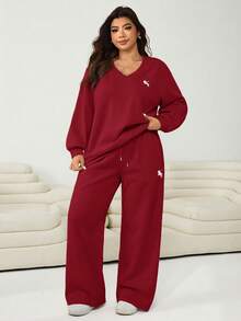 Solflare 两件套加大码女式酒红色骑士印花落肩长袖卫衣和运动裤休闲套装 - 酒紅色 - 查看 3