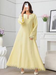 SHEIN Najma 优雅V领花卉蕾丝拼接长袖喇叭下摆阿拉伯风格女式连衣裙 - 黃色 - 查看 4