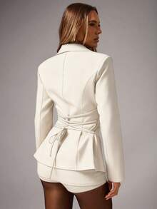 Avenya Áo khoác Blazer nữ cổ chữ V khoét eo, có dây rút buộc sau lưng - Màu be - Xem 5
