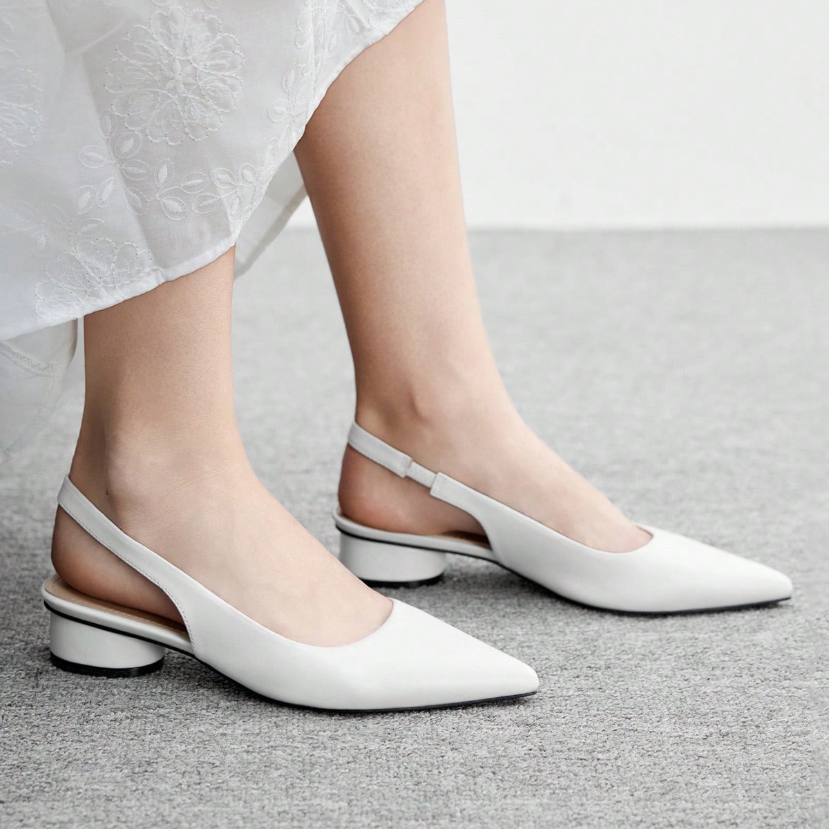 Zapatos de tacón de punta elegantes para mujer, diseño minimalista para ir al trabajo