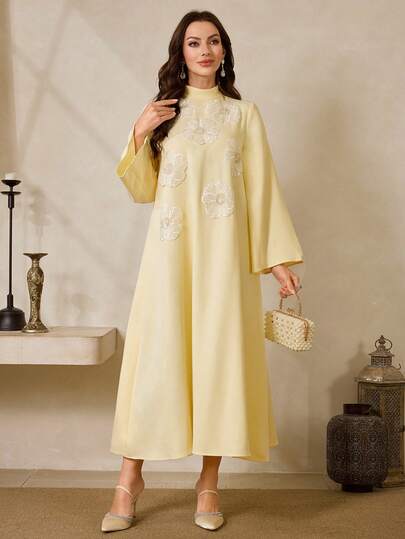 Al Najma 女士立领插肩喇叭袖宽松花卉装饰阿拉伯风格连衣裙