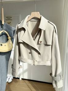 Comfortcana Áo khoác trench coat ngắn dáng rộng cổ bẻ dáng rộng phong cách retro có vai trễ cỡ lớn kèm thắt lưng khóa - Màu Khaki - Xem 3