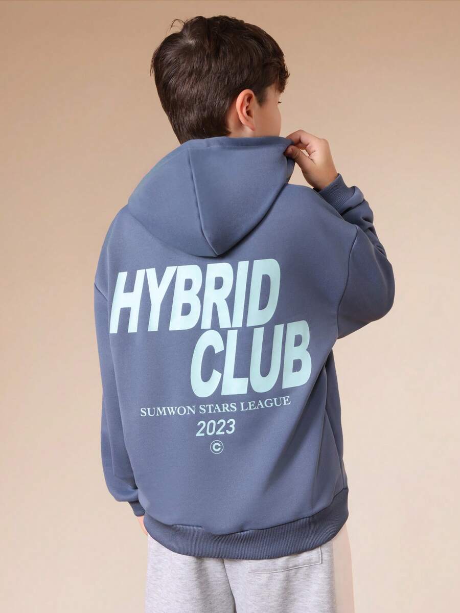 Sudadera con capucha para niños SUMWON con bolsillo central y diseño gráfico de texto mixto, sudadera casual para la escuela y el fin de semana, vacaciones - Azul - Ver 1
