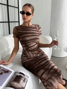 Lavishia 叶影褶皱圆领优雅连衣裙 - 鏽棕色 - 查看 4