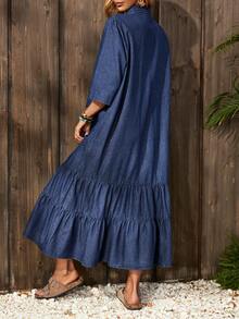 EMERY ROSE Vestido jeans feminino casual de manga 3/4 com babados na barra e fechamento frontal com botões. - Lavagem escura - Ver 2