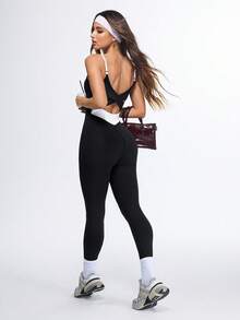 Eassivo Eassivo Easify 女士运动连体裤 休闲户外健身瑜伽 简约撞色肩带 - 黑與白 - 查看 1