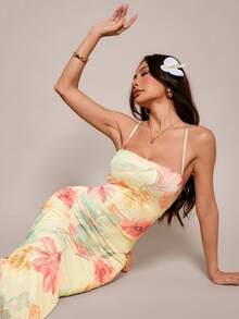 SHEIN PETITE 女士优雅印花露背连衣裙 夏季夏季服装 沙滩装 女士沙滩度假装 度假装 波西米亚风 热带度假女装 热带度假女装 结婚周年纪念伴娘派对约会性感婚礼宾客礼服 女士新娘送礼会礼服 白色优雅端庄仙气 - 米色 - 查看 8