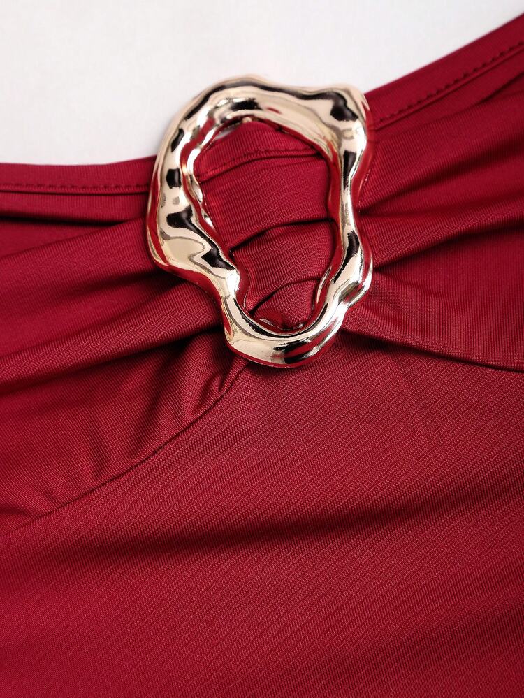 Sweetra Vestido Curto Feminino Sexy Vermelho com Decote Halter, Fivela de Metal e Bainha Franzida - Vermelho - Visão 3