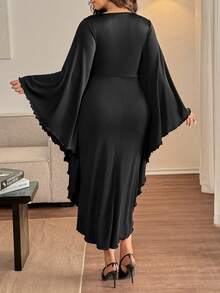 Flirla Váy dệt kim cổ chữ V, eo thắt nơ lấp lánh cỡ lớn, tay bèo nhún, viền bất đối xứng - màu đen - Xem 2