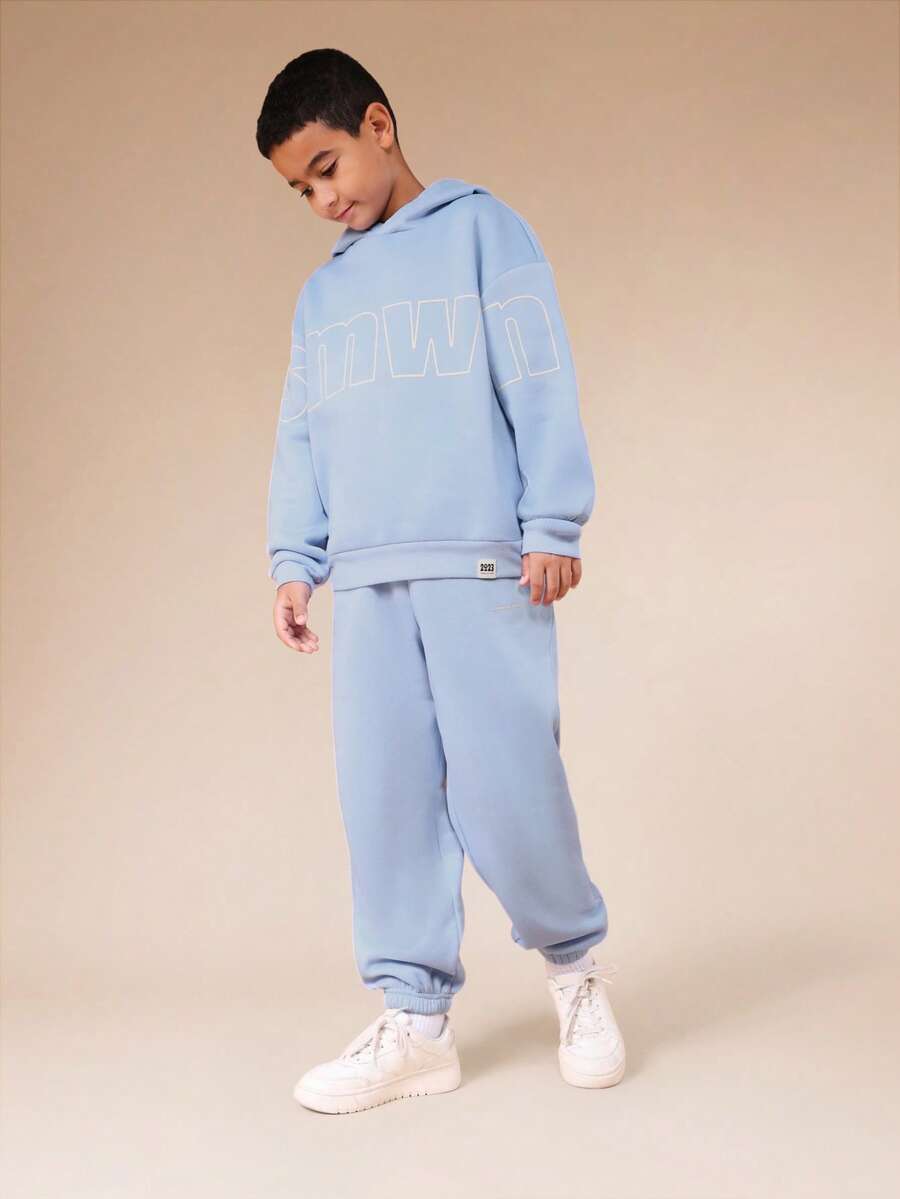 Conjunto de sudadera con capucha y pantalones de chándal SUMWON Boys Signature Slogan sin cordón, con bolsillo central, cintura elástica, para uso casual y diario, ideal para vacaciones - Azul - Ver 1
