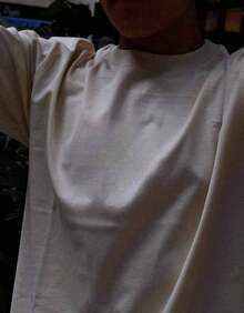 Paquete 4 Camisetas Estilo Boxy Fit Básica sin estampado de algodón, ideal para la calle, combinar estilos o regalar - Negro,Blanco, Moca y Gris Carbón - Ver 10