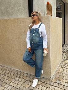 SHEIN Kombinezon ciążowy, swobodny, modny, patchworkowy, kieszeniowy, jednorzędowy, z rozcięciem na plecach, z jeansu, na szelkach, zimowy, wiosenny, świąteczny, noworoczny, święto dziękczynienia, dojazdy, wakacje, ukończenie szkoły, szykowny, na rok 2000, uroczy, streetwear, impreza, wesele, elegancki, biznesowy, swobodny, damski, swobodny, niebieski, jeansowy kombinezon z regulowanymi ramiączkami i zapięciem na guziki, idealny na ciążę, oddychający, jeansowy kombinezon zapinany z przodu na guziki - Niebieski - Zobacz 5