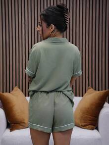 SAYEHFBABY 2pcs Women's Solid Color Summer Contrast Trim Polo Collar Pocket Heart Graphic Short Sleeve Top And Bowknot Shorts Pajama Loungewear Set, Suitable For Home Use - Army Green - View 2