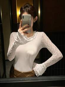 DAZY 女士圆领蕾丝拼接透视修身长袖优雅打底衫 - 白色 - 查看 6