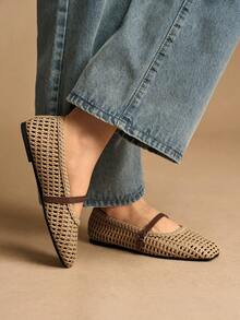 Rosivie Giày bệt thường ngày thiết kế khóa khoét rỗng cho nữ - Màu vàng - Xem 4