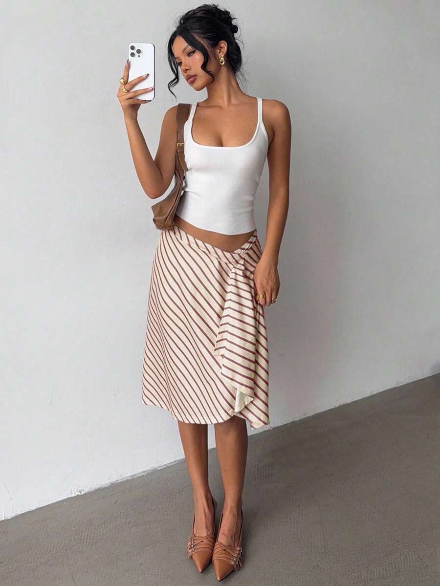 Aloruh 女士时尚优雅黄色条纹不对称超低腰斜条纹及膝修身喇叭裙，适合度假和日常穿着 - 杏色 - 查看 1