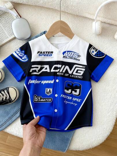 男童休闲运动街头字母撞色条纹英文印花开襟短袖衬衫，适合通勤、上学、日常休闲、度假、运动、节日和聚会等场合，春夏秋冬四季皆宜。