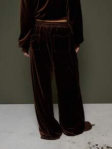 COUREZ Low Rise Oversized Joggers In Brown Velour /Y2K Spring For Women Going Out Summer For Women Streetwear Sweatpants For Women - Brown - View 3