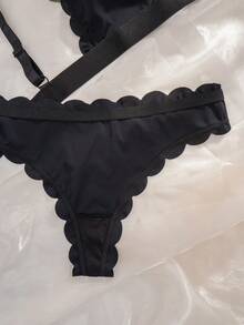 2pcs Plus Size Wireless Ripple Edge Front Closure Lingerie Set - Black - View 4