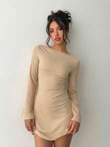 Aloruh Vestido mini ajustado elegante con lazo, espalda descubierta y tela con brillo - Albaricoque - Ver 3