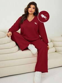 Solflare 两件套加大码女式酒红色骑士印花落肩长袖卫衣和运动裤休闲套装 - 酒紅色 - 查看 4