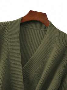 GlowEve CURVE Cárdigan de punto de invierno para mujer de talla grande, suéter sólido con botones, de estilo simple y elegante - Verde militar - Ver 4