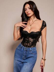 SHEIN PETITE 1pc Women's Solid Color Lace Camisole Camisole, Fashionable Suitable For Summer